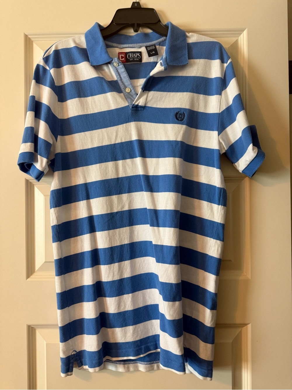 Chaps Men’s Blue and White Horizontal Stripe Polo